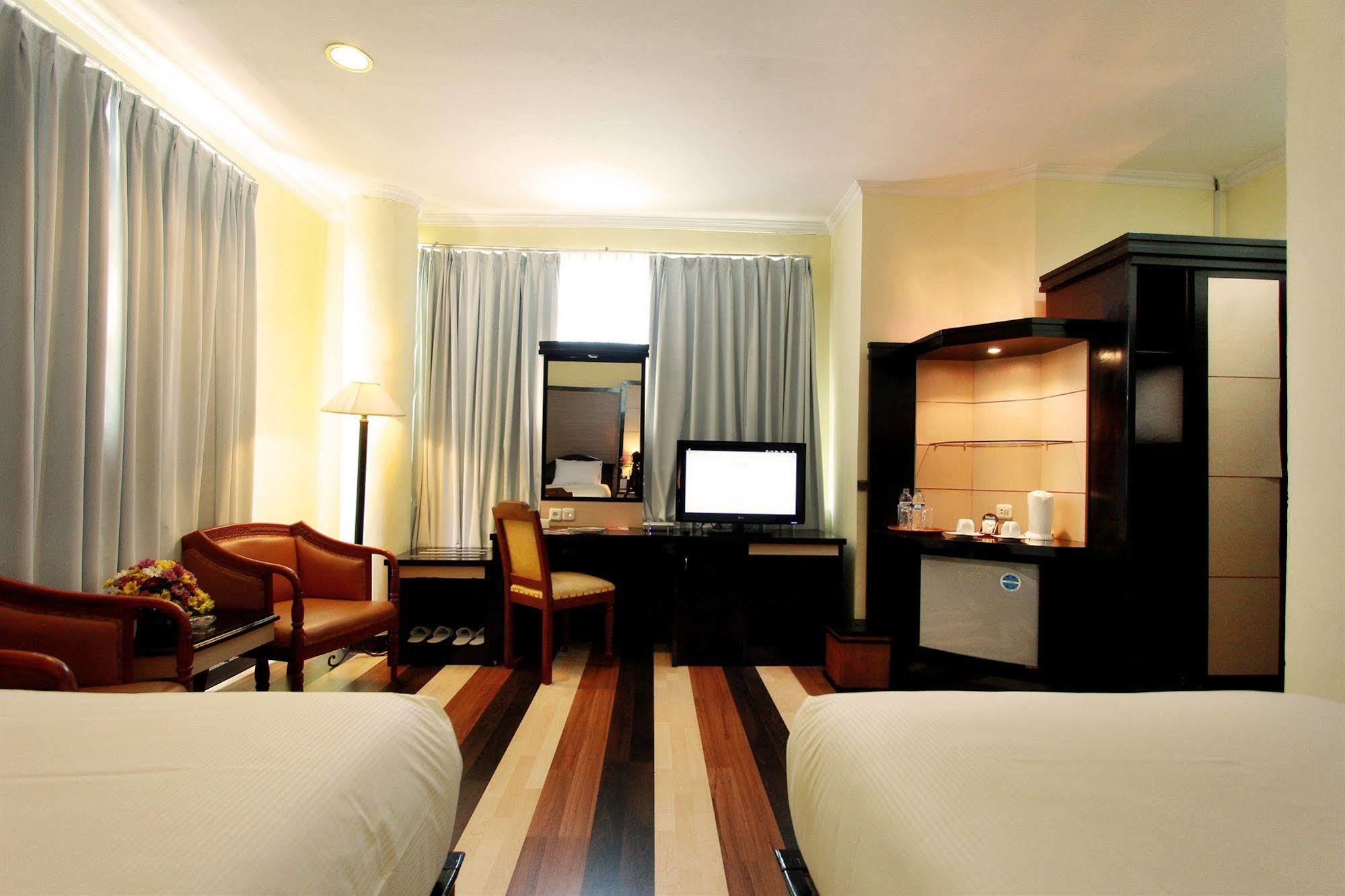 Pandanaran Hotel 3*